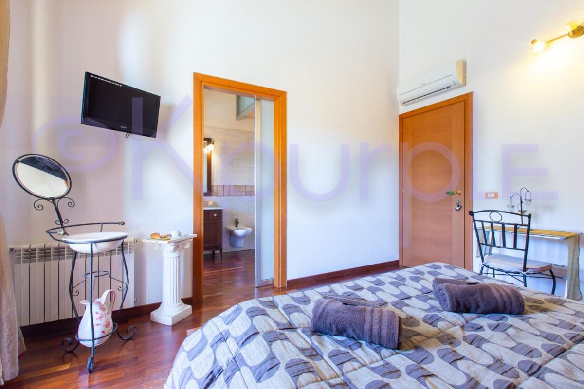Le Api Hotell Cagliari Exteriör bild