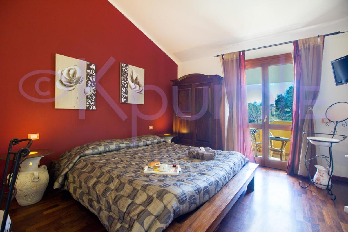 Le Api Hotell Cagliari Exteriör bild